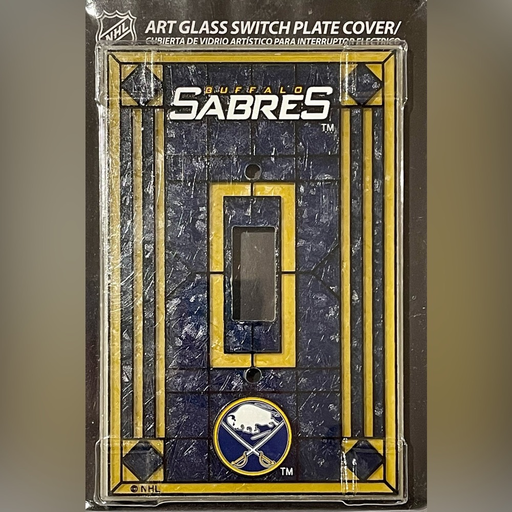 Buffalo Sabres Single Toggle Lightswitch Plate with Team Name and Logo